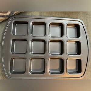 Pampered Chef Brownie Pan